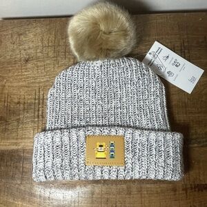 NEW DISNEY PARKS LOVE YOUR MELON DUG ALIEN TOY STORY POM POM BEANIE